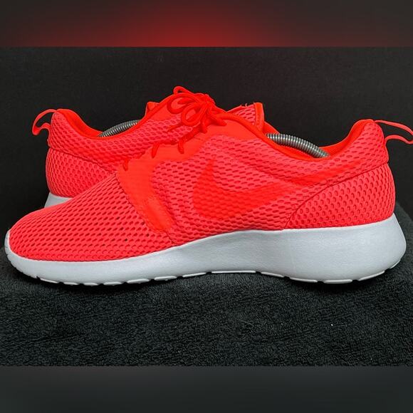 NIKE ROSHE ONE HYPERFUSE BR MEN SIZE 11.5 TOTAL CRIMSON & WHITE - Picture 6 of 10